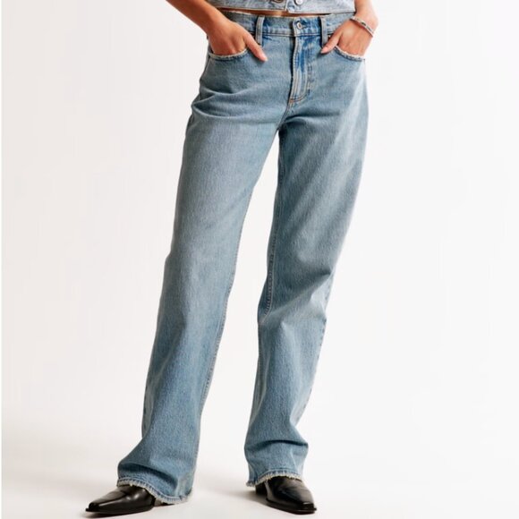 Abercrombie & Fitch Denim - Abercrombie Low-Rise Baggy Jeans - Light Wash